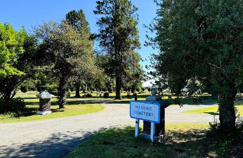 Masonic Cemetery in Elma